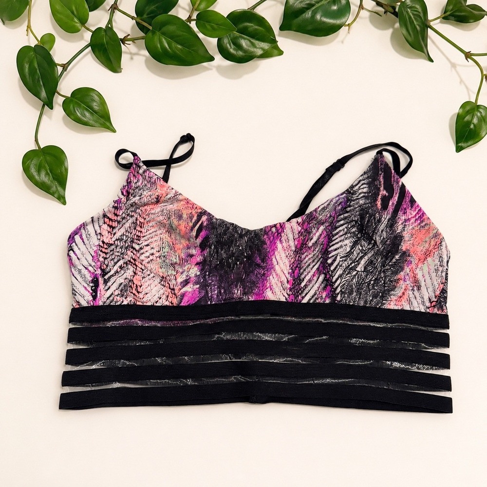 Cute‎ Booty Purple Abstract Mesh Band Strappy Sports Bra Womens Medium Y2K